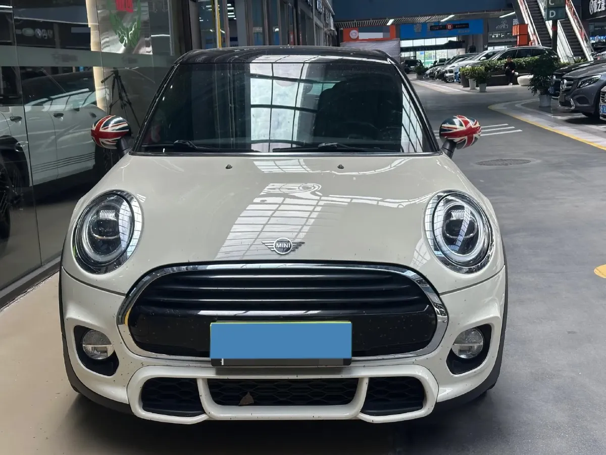 2018 MINI MINI 1.5T 136HP L3 6AT,autocango,china used car exporter,china ev exporter,chinese used car exporter,chinese used ev exporter