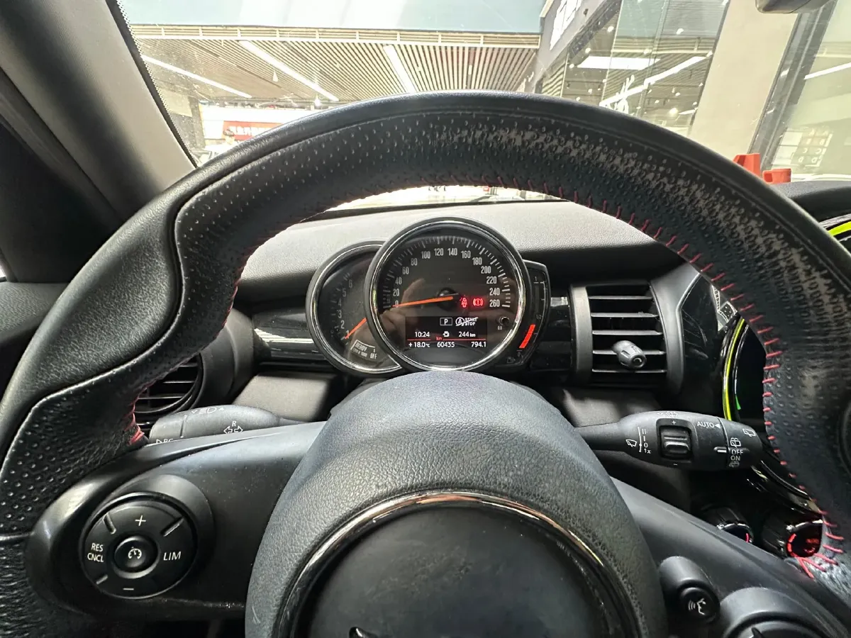 2018 MINI MINI 1.5T 136HP L3 6AT,autocango,china used car exporter,china ev exporter,chinese used car exporter,chinese used ev exporter