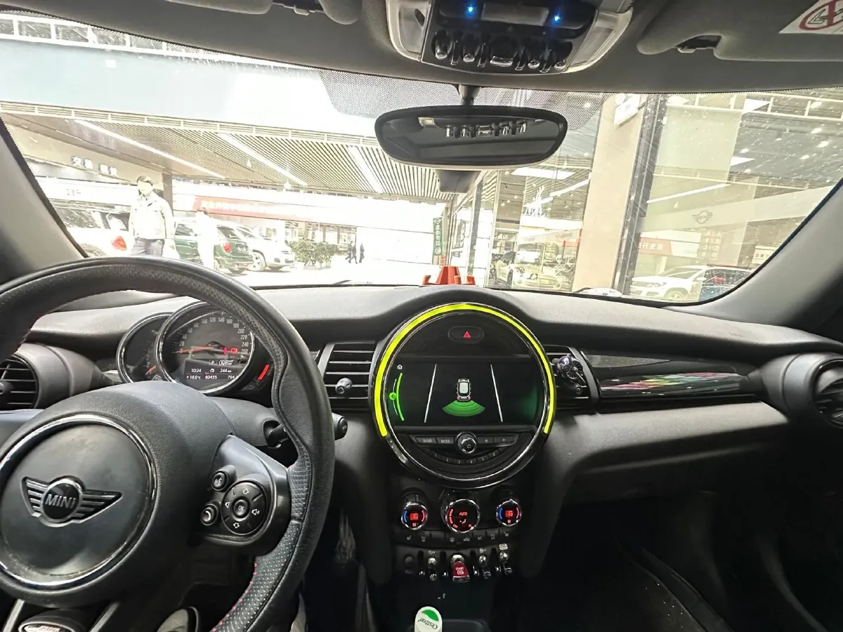 2018 MINI MINI 1.5T 136HP L3 6AT,autocango,china used car exporter,china ev exporter,chinese used car exporter,chinese used ev exporter