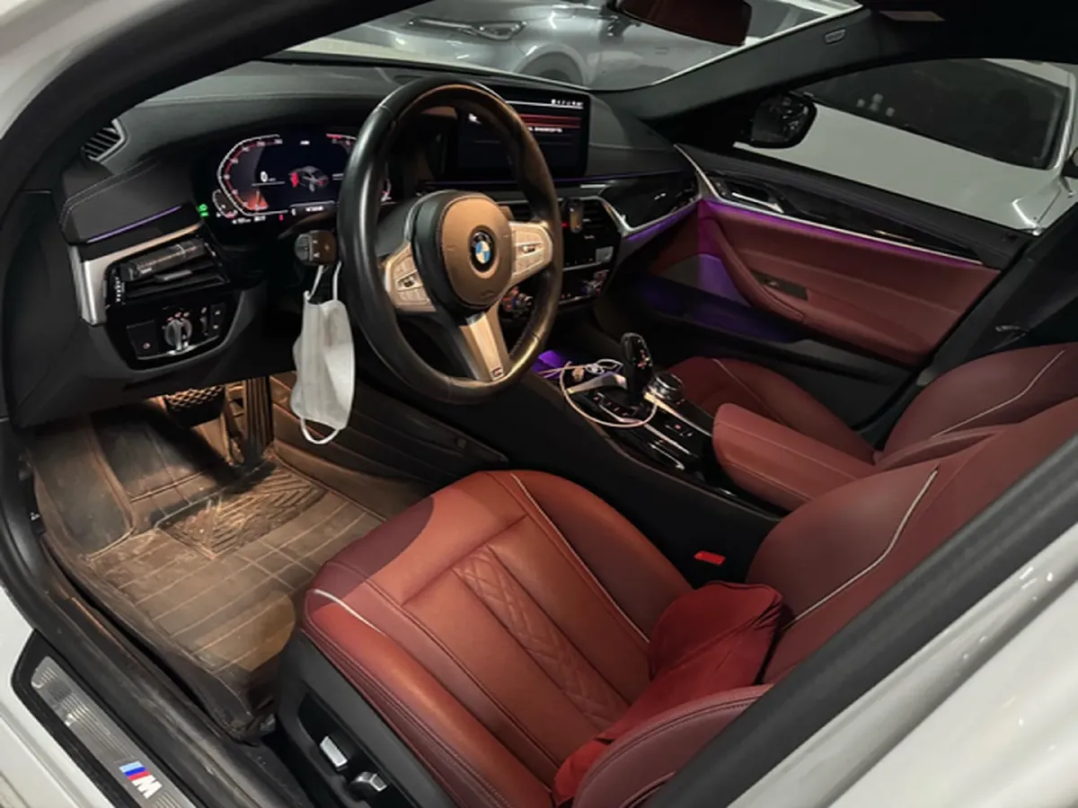 2022 BMW 5 Series 2.0T 184HP L4 8AT,autocango,china used car exporter,china ev exporter,chinese used car exporter,chinese used ev exporter