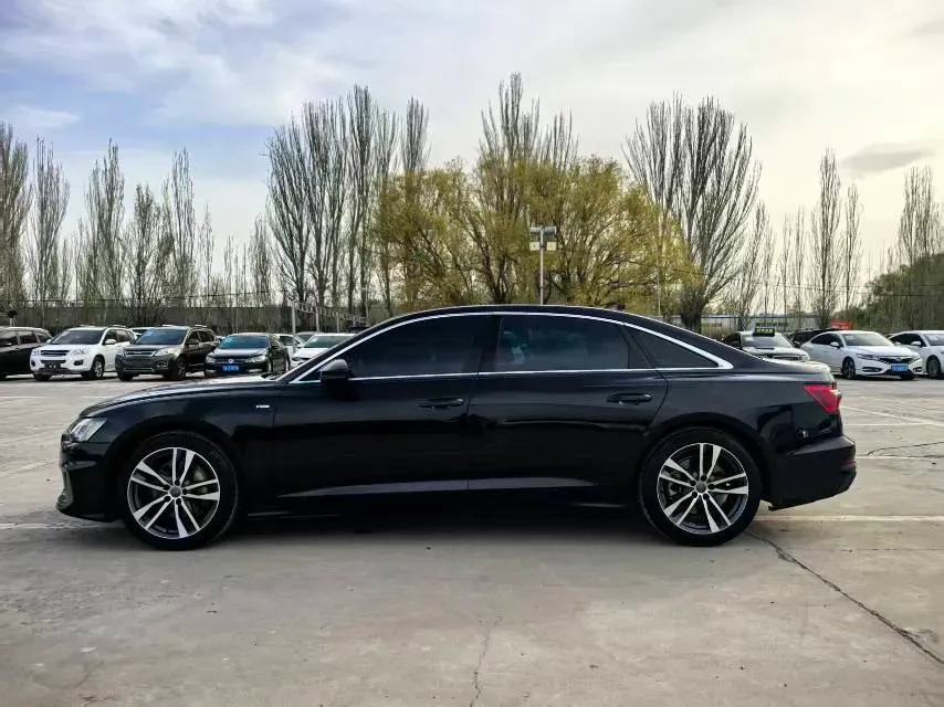 2020 Audi A6L 2.0T 224HP L4 7DCT,autocango,china used car exporter,china ev exporter,chinese used car exporter,chinese used ev exporter