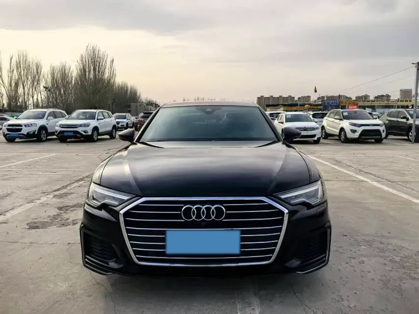 2020 Audi A6L 2.0T 224HP L4 7DCT,autocango,china used car exporter,china ev exporter,chinese used car exporter,chinese used ev exporter