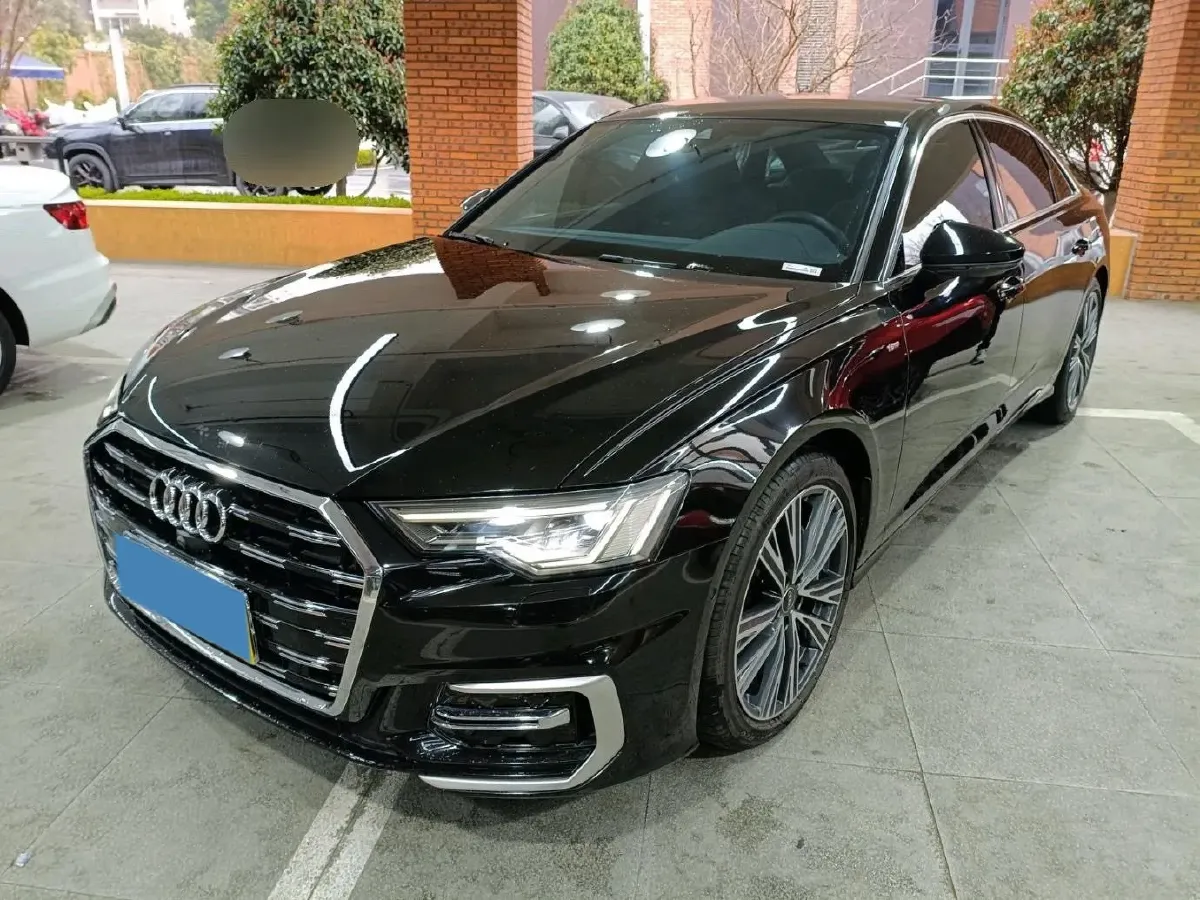 2023 Audi A6L 2.0T 245HP L4 7DCT,autocango,china used car exporter,china ev exporter,chinese used car exporter,chinese used ev exporter