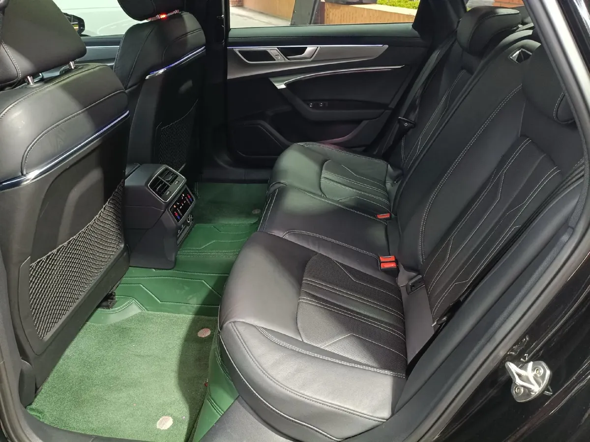 2023 Audi A6L 2.0T 245HP L4 7DCT,autocango,china used car exporter,china ev exporter,chinese used car exporter,chinese used ev exporter