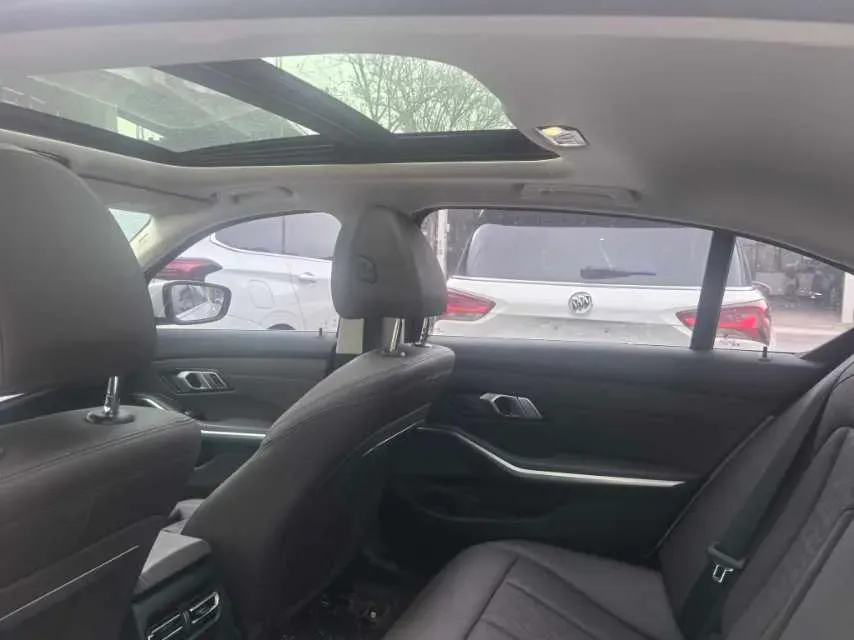 2023 BMW 3 Series 2.0T 156HP L4 8AT,autocango,china used car exporter,china ev exporter,chinese used car exporter,chinese used ev exporter