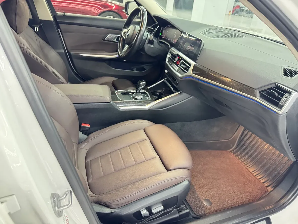 2020 BMW 3 Series 2.0T 184HP L4 8AT,autocango,china used car exporter,china ev exporter,chinese used car exporter,chinese used ev exporter