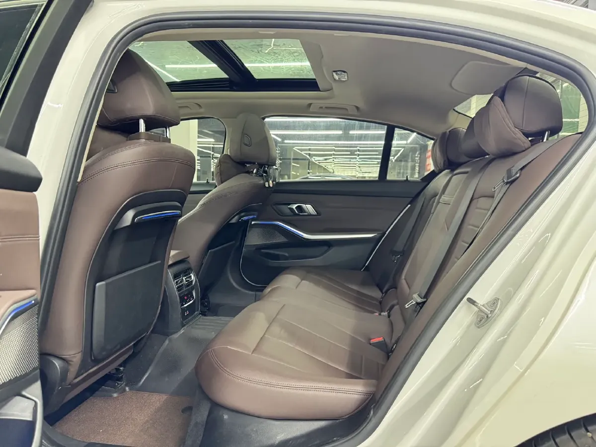 2020 BMW 3 Series 2.0T 184HP L4 8AT,autocango,china used car exporter,china ev exporter,chinese used car exporter,chinese used ev exporter