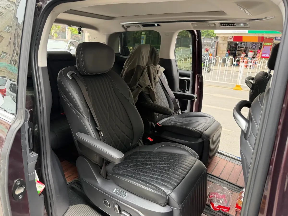 2022 MAXUS G90 2.0T 234HP L4 8AT,autocango,china used car exporter,china ev exporter,chinese used car exporter,chinese used ev exporter