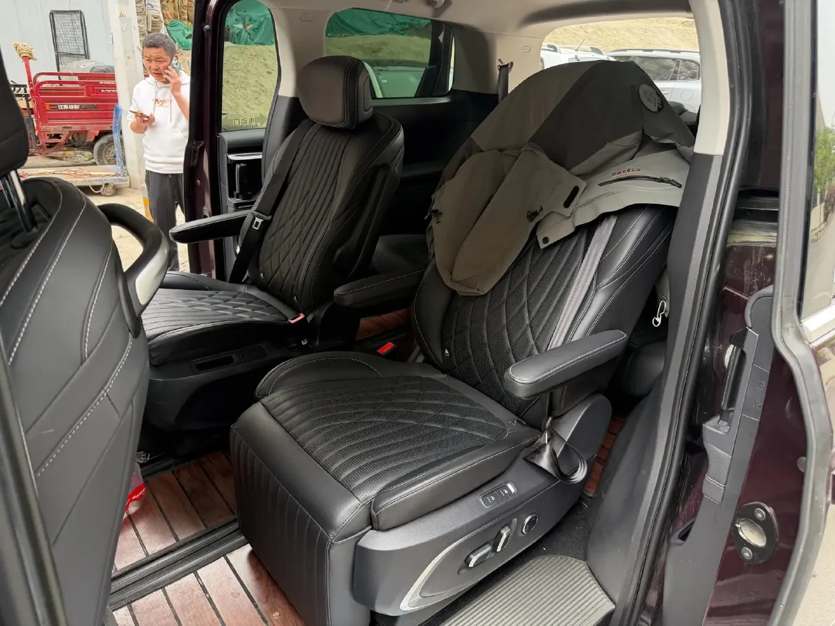 2022 MAXUS G90 2.0T 234HP L4 8AT,autocango,china used car exporter,china ev exporter,chinese used car exporter,chinese used ev exporter