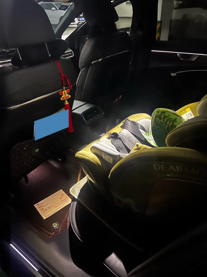 2021 Audi A6L 2.0T 224HP L4 7DCT,autocango,china used car exporter,china ev exporter,chinese used car exporter,chinese used ev exporter