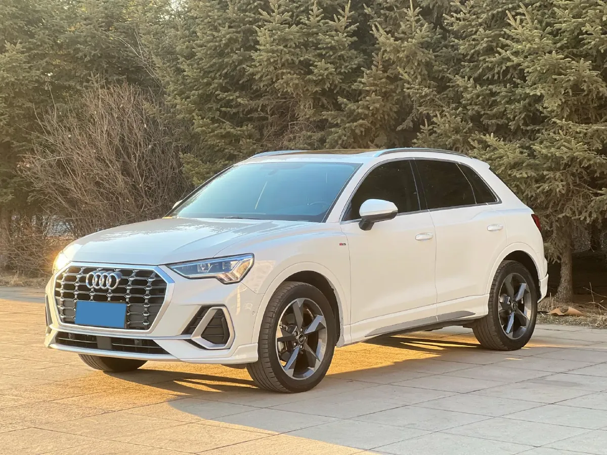 2022 Audi Q3 1.4T 150HP L4 7DCT,autocango,china used car exporter,china ev exporter,chinese used car exporter,chinese used ev exporter