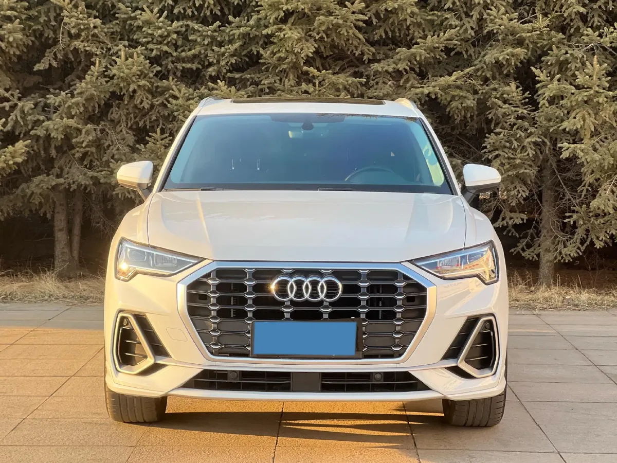 2022 Audi Q3 1.4T 150HP L4 7DCT,autocango,china used car exporter,china ev exporter,chinese used car exporter,chinese used ev exporter