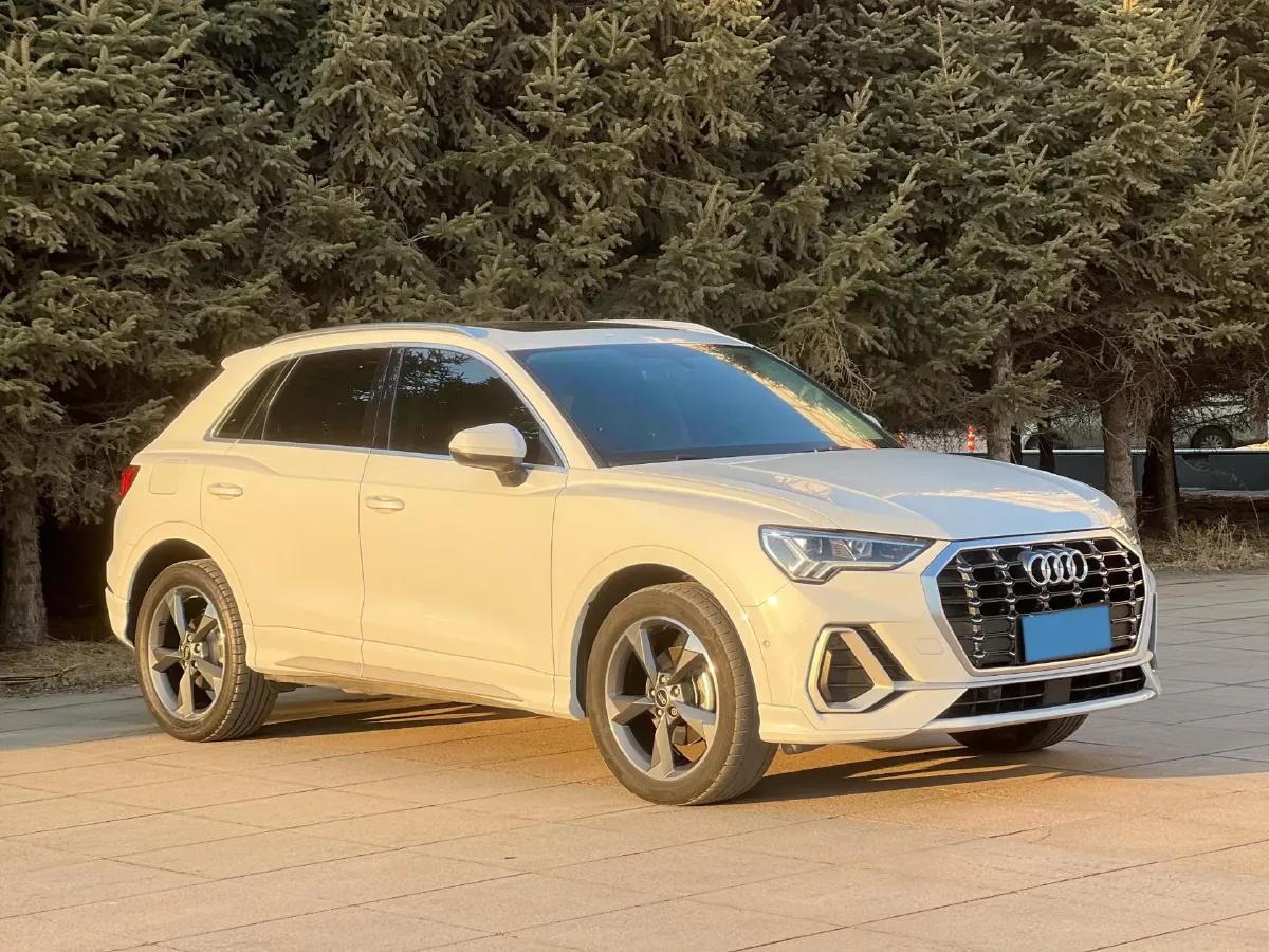 2022 Audi Q3 1.4T 150HP L4 7DCT,autocango,china used car exporter,china ev exporter,chinese used car exporter,chinese used ev exporter