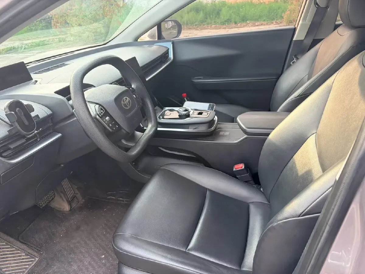 2023 Toyota bZ3 BEV 49.92KWH,autocango,china used car exporter,china ev exporter,chinese used car exporter,chinese used ev exporter