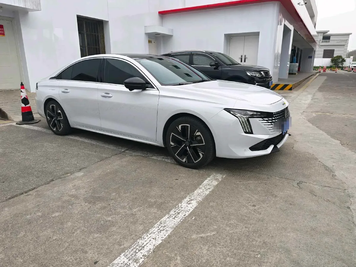 2023 Peugeot 508 1.8T 211HP L4 8AT,autocango,china used car exporter,china ev exporter,chinese used car exporter,chinese used ev exporter