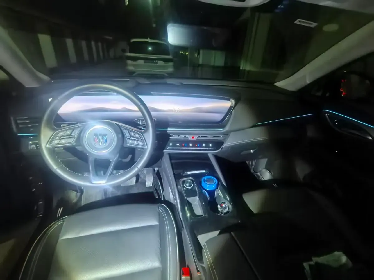 2025 Buick EnvisionPlus 2.0T 237HP L4 9AT,autocango,china used car exporter,china ev exporter,chinese used car exporter,chinese used ev exporter