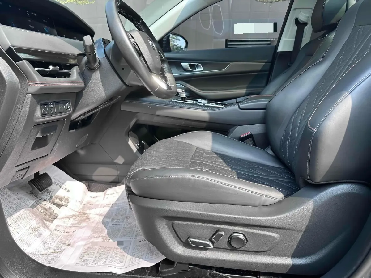 2021 ChangAn UNI-K 2.0T 233HP L4 8AT,autocango,china used car exporter,china ev exporter,chinese used car exporter,chinese used ev exporter