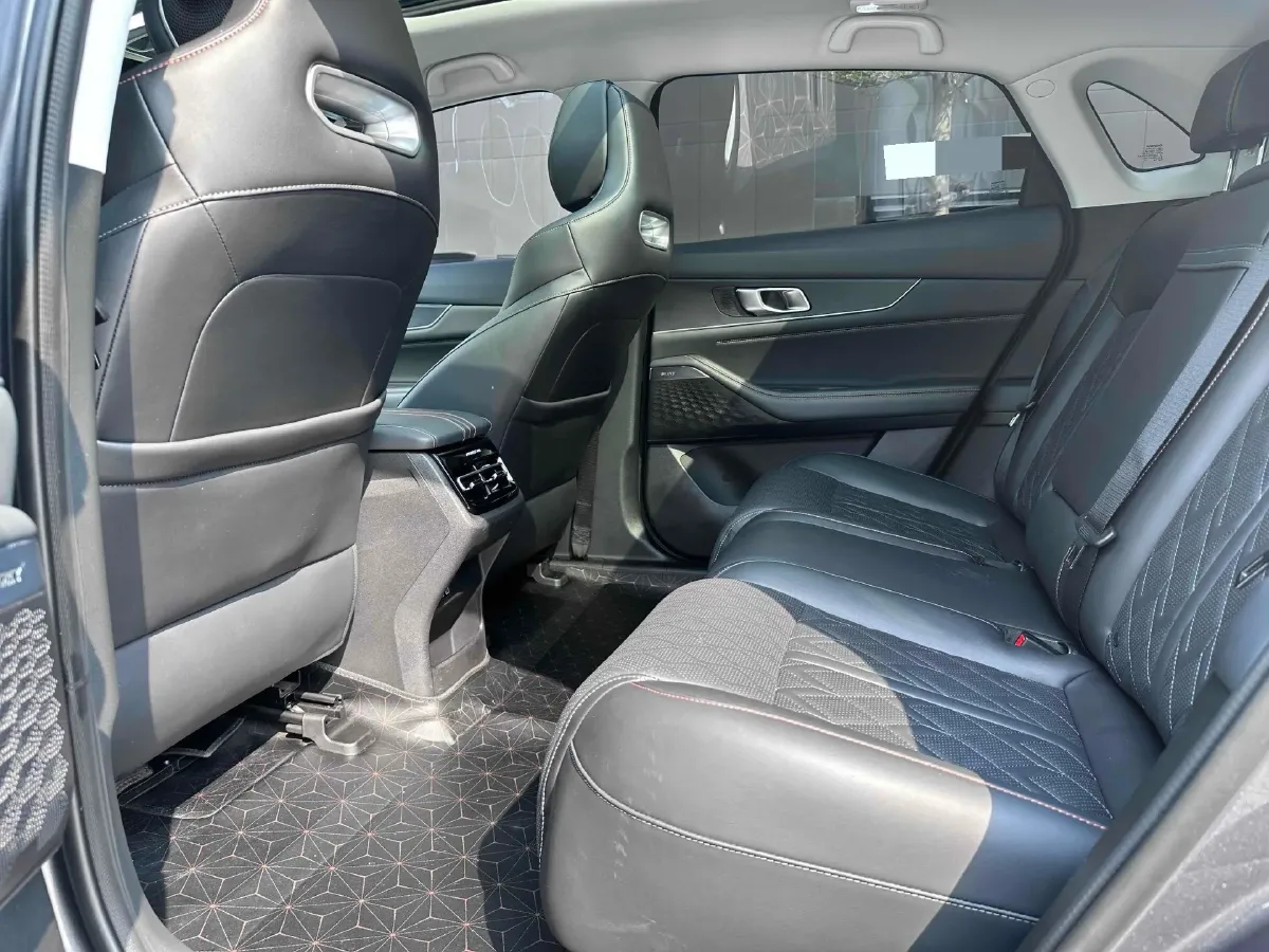 2021 ChangAn UNI-K 2.0T 233HP L4 8AT,autocango,china used car exporter,china ev exporter,chinese used car exporter,chinese used ev exporter