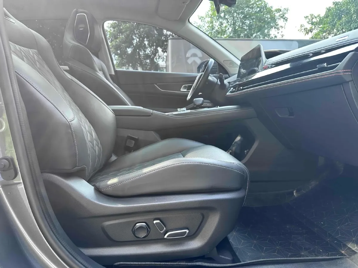 2021 ChangAn UNI-K 2.0T 233HP L4 8AT,autocango,china used car exporter,china ev exporter,chinese used car exporter,chinese used ev exporter