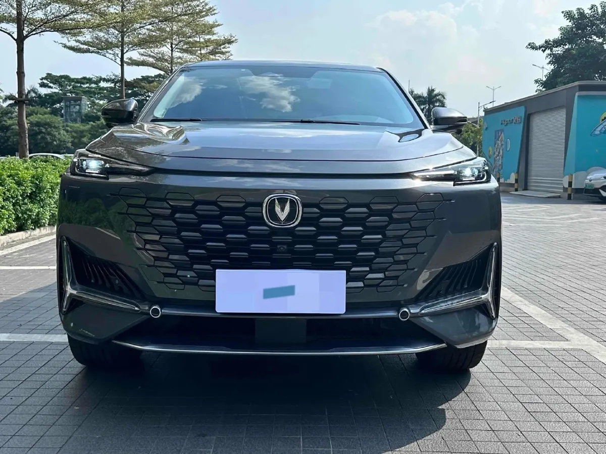2021 ChangAn UNI-K 2.0T 233HP L4 8AT,autocango,china used car exporter,china ev exporter,chinese used car exporter,chinese used ev exporter
