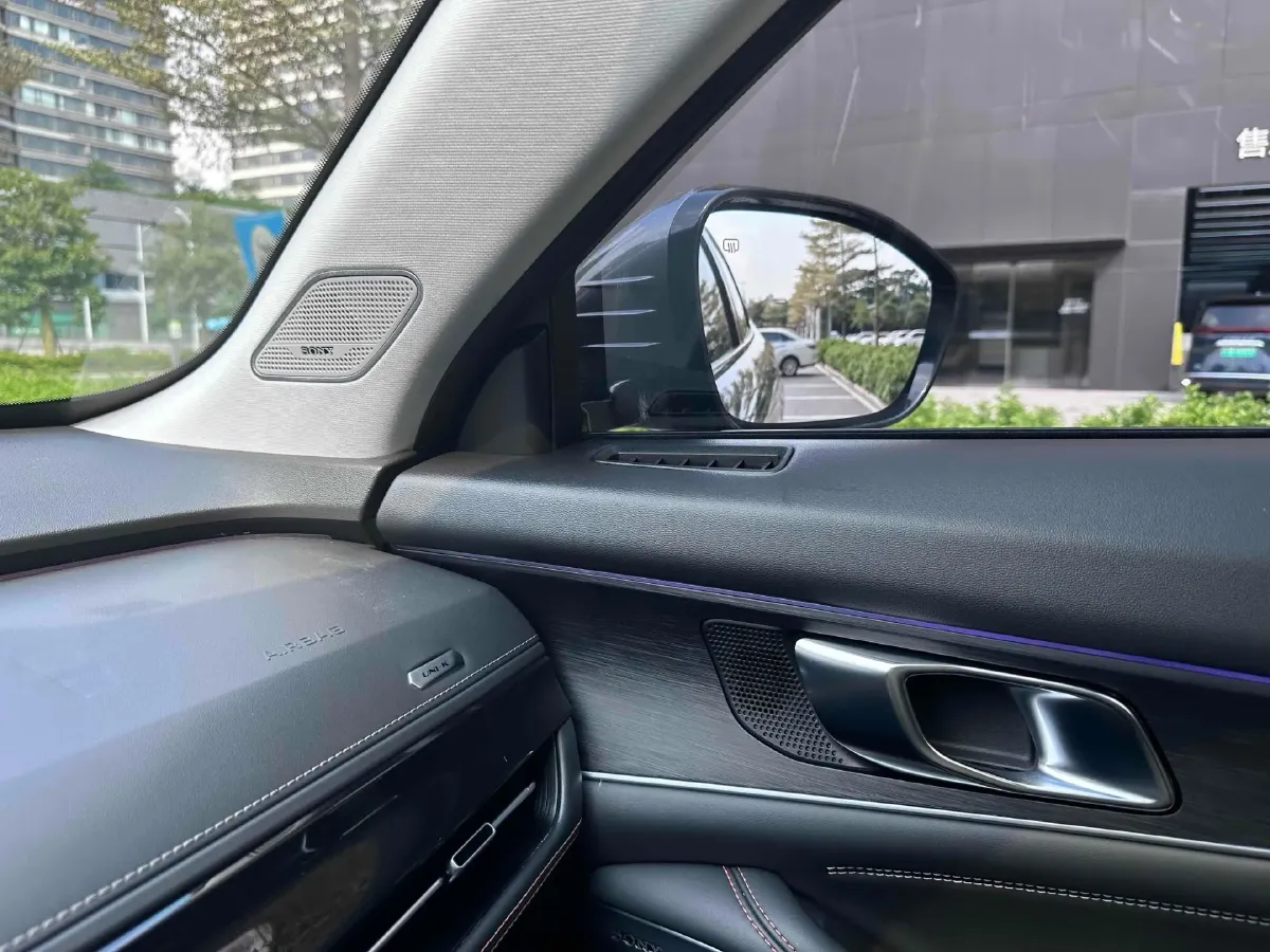 2021 ChangAn UNI-K 2.0T 233HP L4 8AT,autocango,china used car exporter,china ev exporter,chinese used car exporter,chinese used ev exporter