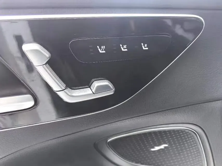 2025 Mercedes-Benz C Class 1.5T 170HP L4 9AT,autocango,china used car exporter,china ev exporter,chinese used car exporter,chinese used ev exporter