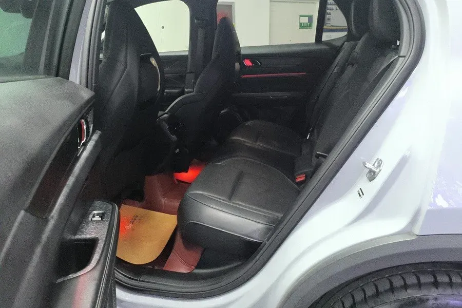 2022 Isuzu Mu-X 2.0T 220HP L4 8AT,autocango,china used car exporter,china ev exporter,chinese used car exporter,chinese used ev exporter