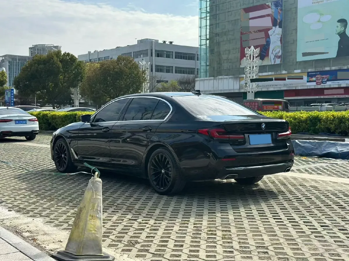 2021 BMW 5 Series 2.0T 184HP L4 8AT PHEV 17.7KWH,autocango,china used car exporter,china ev exporter,chinese used car exporter,chinese used ev exporter