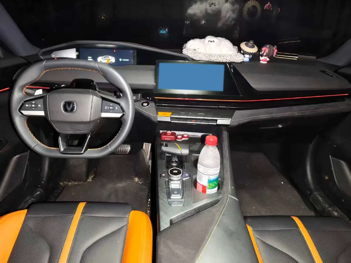 2024 ChangAn UNI-V 1.5T 188HP L4 7DCT,autocango,china used car exporter,china ev exporter,chinese used car exporter,chinese used ev exporter