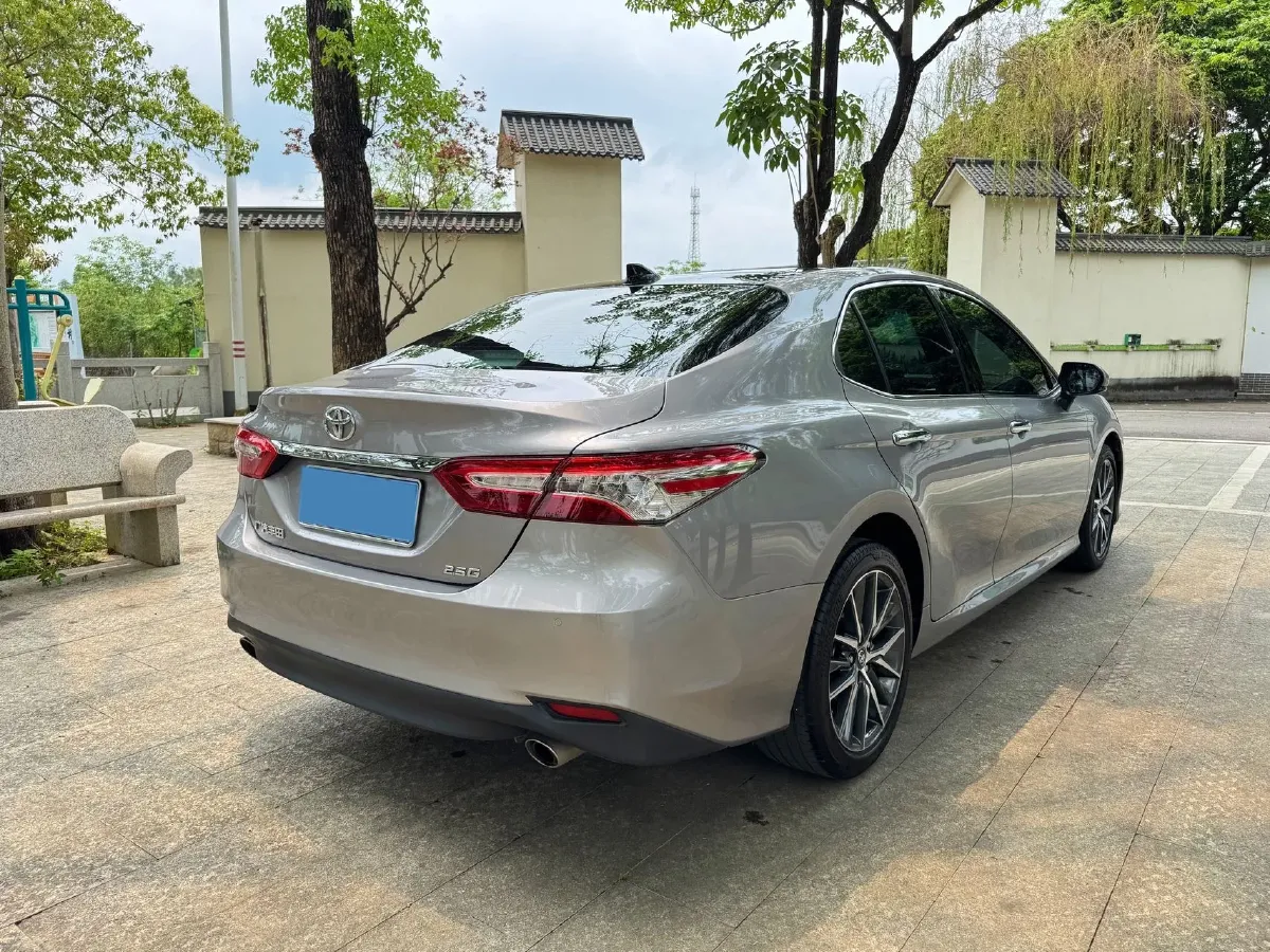 2021 Toyota Camry 2.5L 209HP L4 8AT,autocango,china used car exporter,china ev exporter,chinese used car exporter,chinese used ev exporter