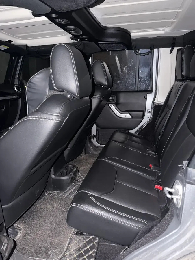 2017 Jeep Wrangler 3.6L 284HP V6 5AT,autocango,china used car exporter,china ev exporter,chinese used car exporter,chinese used ev exporter