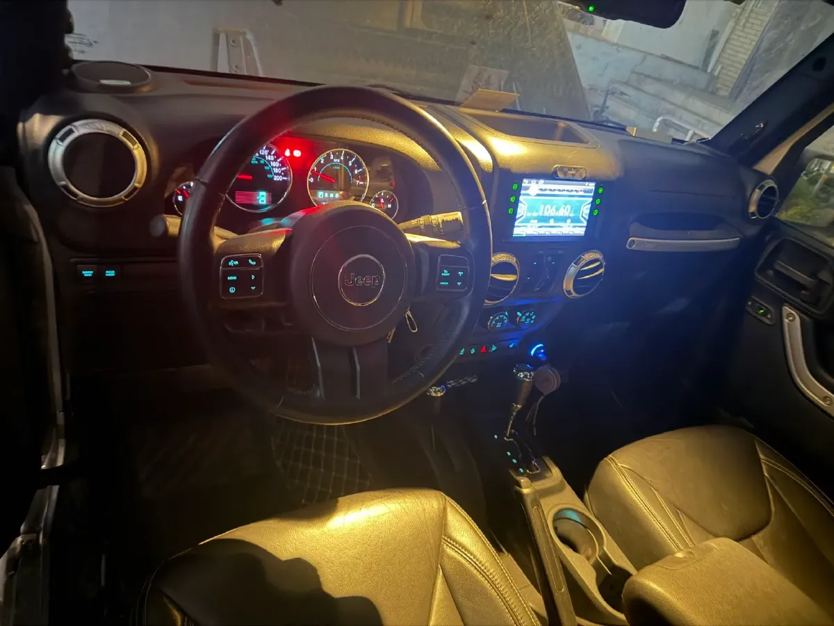 2017 Jeep Wrangler 3.6L 284HP V6 5AT,autocango,china used car exporter,china ev exporter,chinese used car exporter,chinese used ev exporter