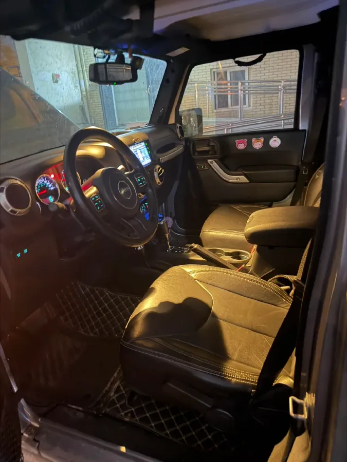 2017 Jeep Wrangler 3.6L 284HP V6 5AT,autocango,china used car exporter,china ev exporter,chinese used car exporter,chinese used ev exporter