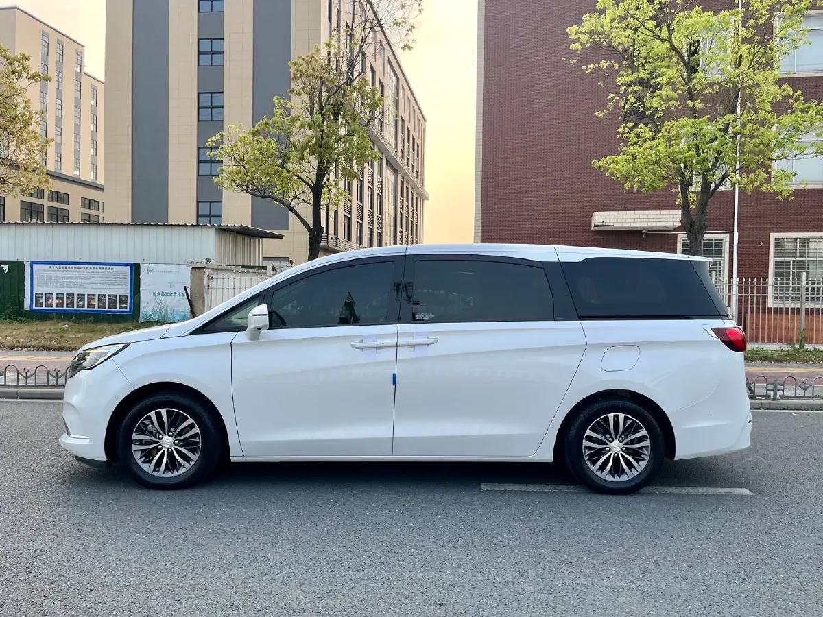 2020 Buick GL8 2.0T 237HP L4 9AT,autocango,china used car exporter,china ev exporter,chinese used car exporter,chinese used ev exporter