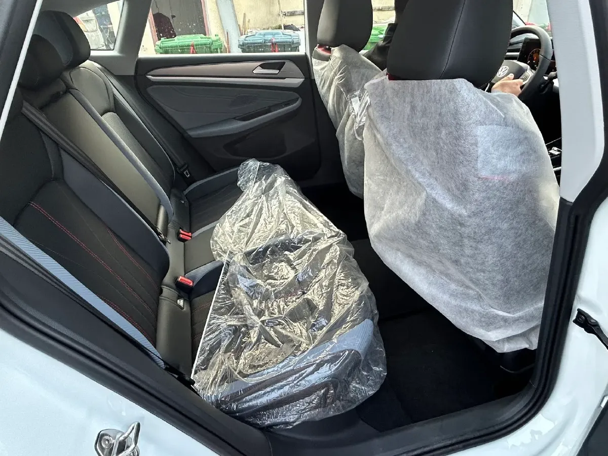 2025 Volkswagen Lamando 1.4T 150HP L4 7DCT,autocango,china used car exporter,china ev exporter,chinese used car exporter,chinese used ev exporter