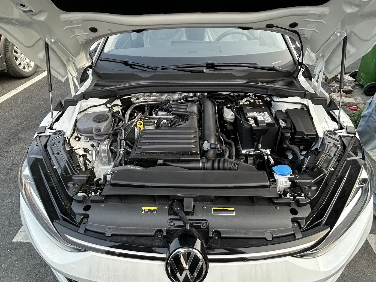 2025 Volkswagen Lamando 1.4T 150HP L4 7DCT,autocango,china used car exporter,china ev exporter,chinese used car exporter,chinese used ev exporter