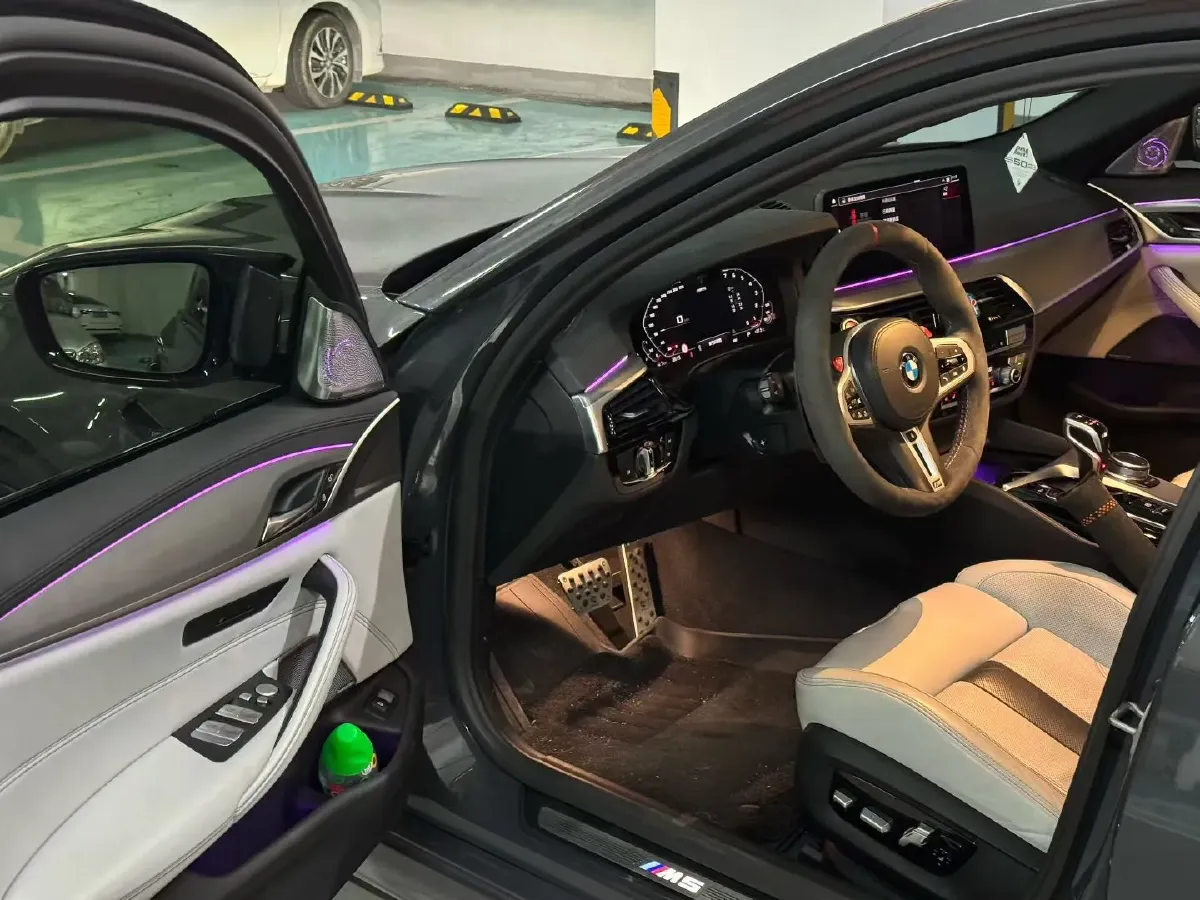 2021 BMW M5 4.4T 600HP V8 8AT,autocango,china used car exporter,china ev exporter,chinese used car exporter,chinese used ev exporter