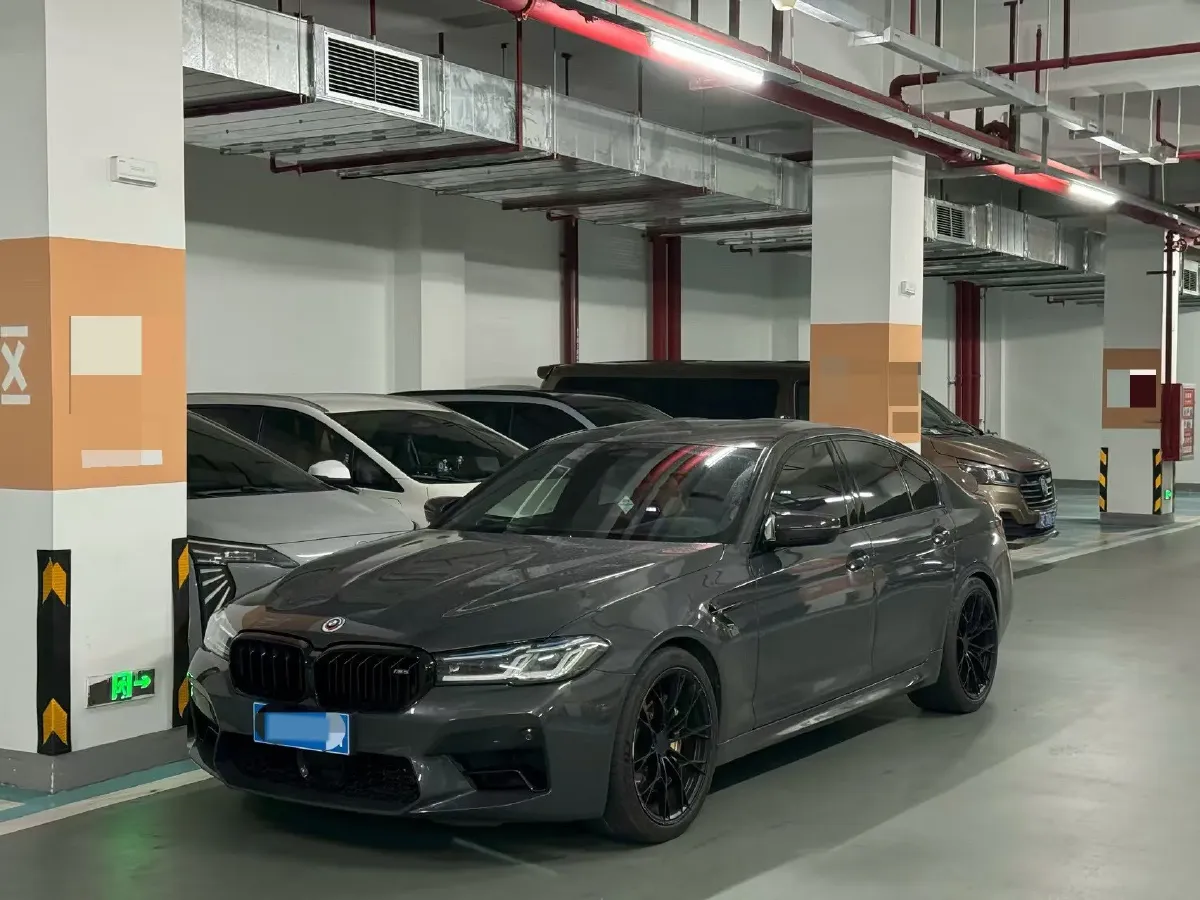 2021 BMW M5 4.4T 600HP V8 8AT,autocango,china used car exporter,china ev exporter,chinese used car exporter,chinese used ev exporter