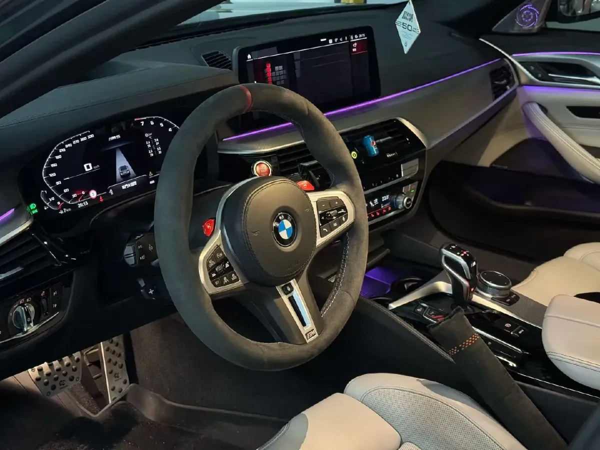 2021 BMW M5 4.4T 600HP V8 8AT,autocango,china used car exporter,china ev exporter,chinese used car exporter,chinese used ev exporter