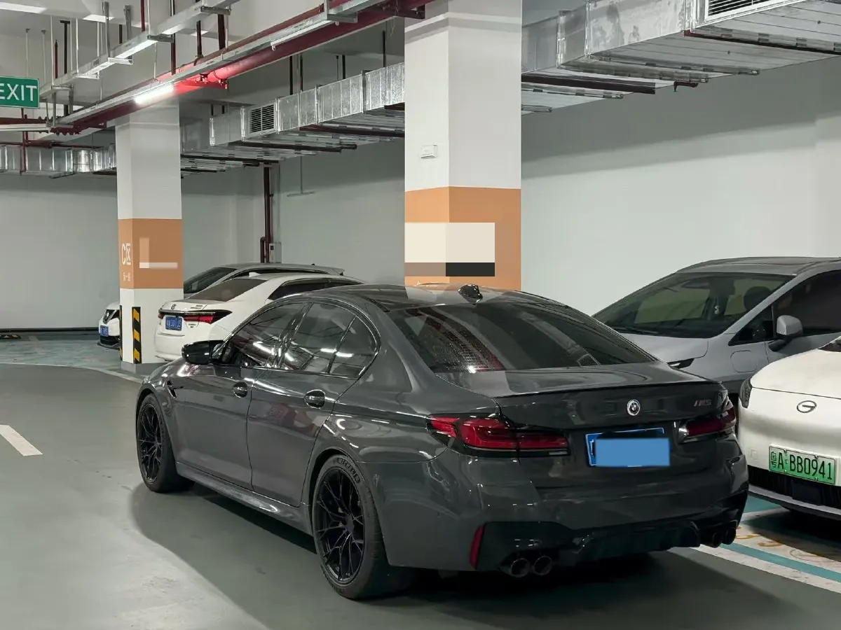 2021 BMW M5 4.4T 600HP V8 8AT,autocango,china used car exporter,china ev exporter,chinese used car exporter,chinese used ev exporter