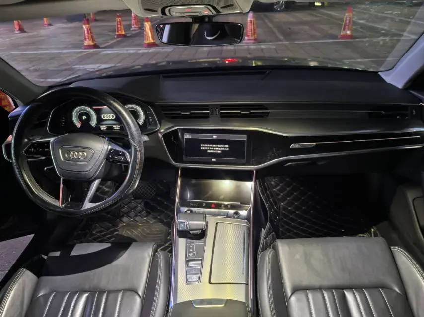 2023 Audi A6L 2.0T 190HP L4 7DCT,autocango,china used car exporter,china ev exporter,chinese used car exporter,chinese used ev exporter