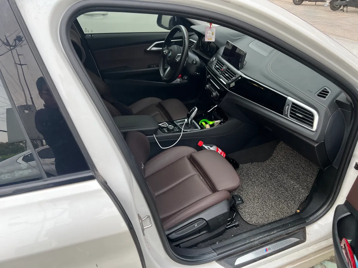 2020 BMW 1 Series 2.0T 192HP L4 7DCT,autocango,china used car exporter,china ev exporter,chinese used car exporter,chinese used ev exporter