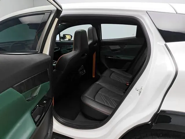 2023 ChangAn UNI-T 1.5T 188HP L4 7DCT,autocango,china used car exporter,china ev exporter,chinese used car exporter,chinese used ev exporter