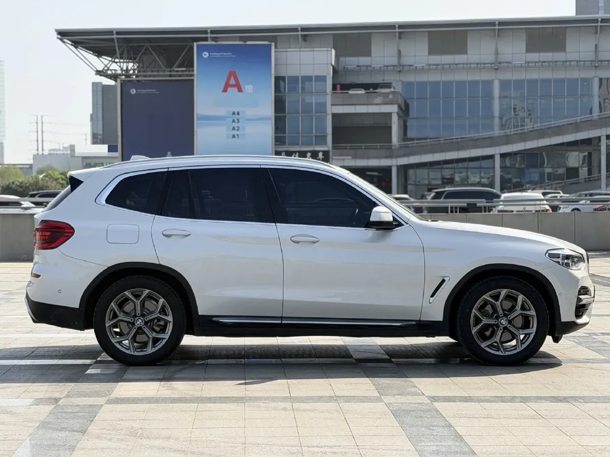 2021 BMW X3 2.0T 224HP L4 8AT,autocango,china used car exporter,china ev exporter,chinese used car exporter,chinese used ev exporter