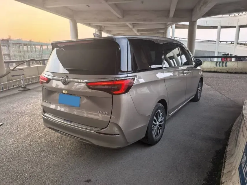 2023 Buick GL8 2.0T 237HP L4 9AT,autocango,china used car exporter,china ev exporter,chinese used car exporter,chinese used ev exporter