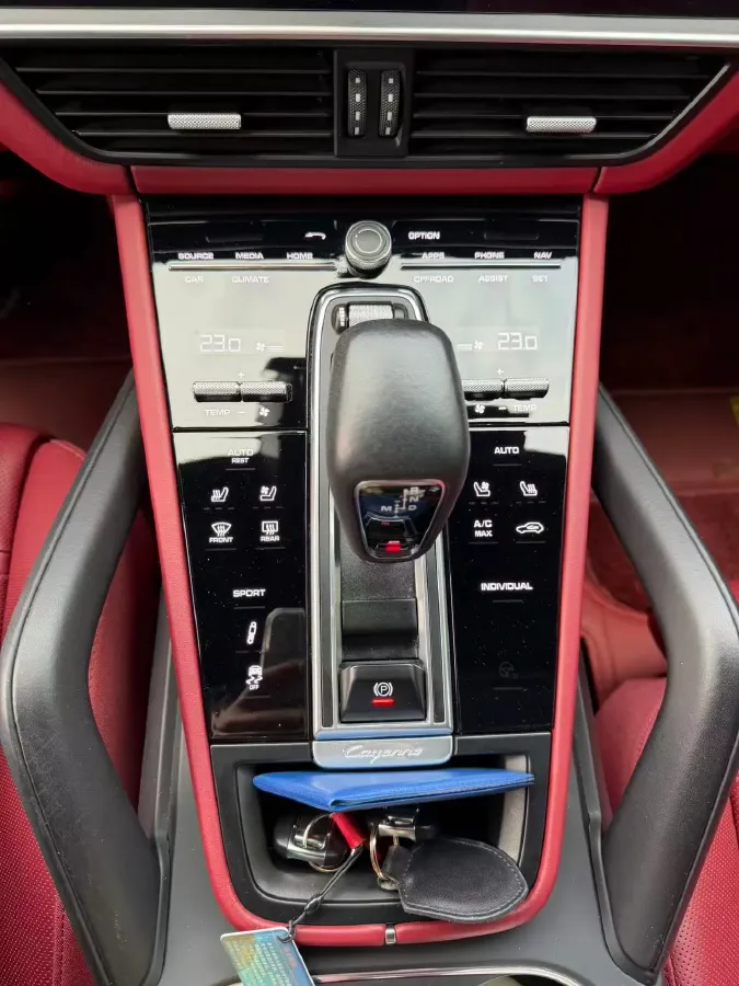 2023 Porsche Cayenne 3.0T 340HP V6 8AT,autocango,china used car exporter,china ev exporter,chinese used car exporter,chinese used ev exporter