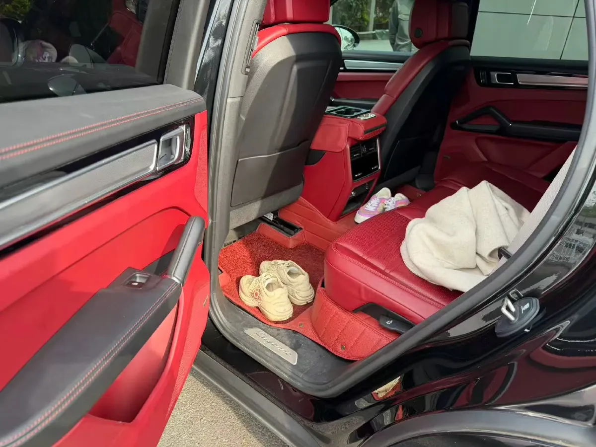 2023 Porsche Cayenne 3.0T 340HP V6 8AT,autocango,china used car exporter,china ev exporter,chinese used car exporter,chinese used ev exporter