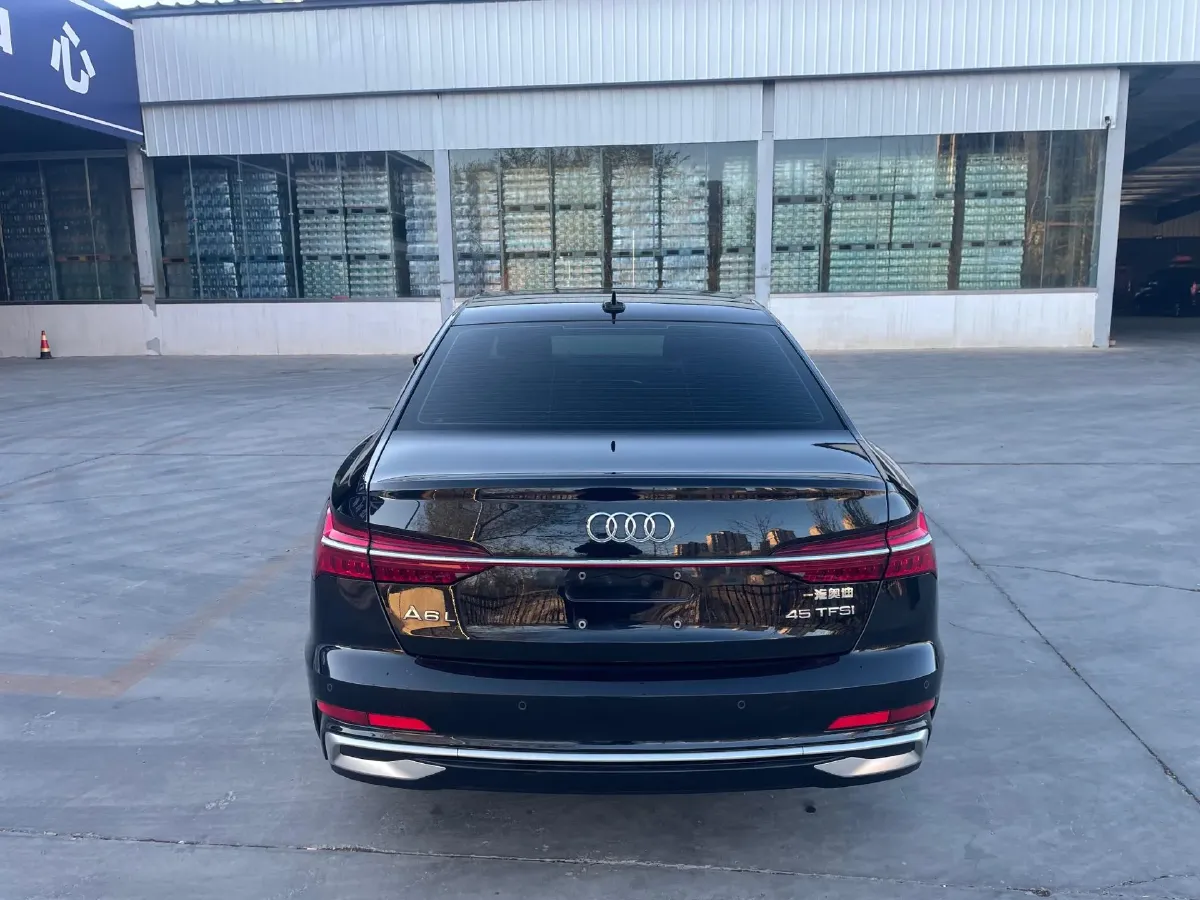 2023 Audi A6L 2.0T 245HP L4 7DCT,autocango,china used car exporter,china ev exporter,chinese used car exporter,chinese used ev exporter