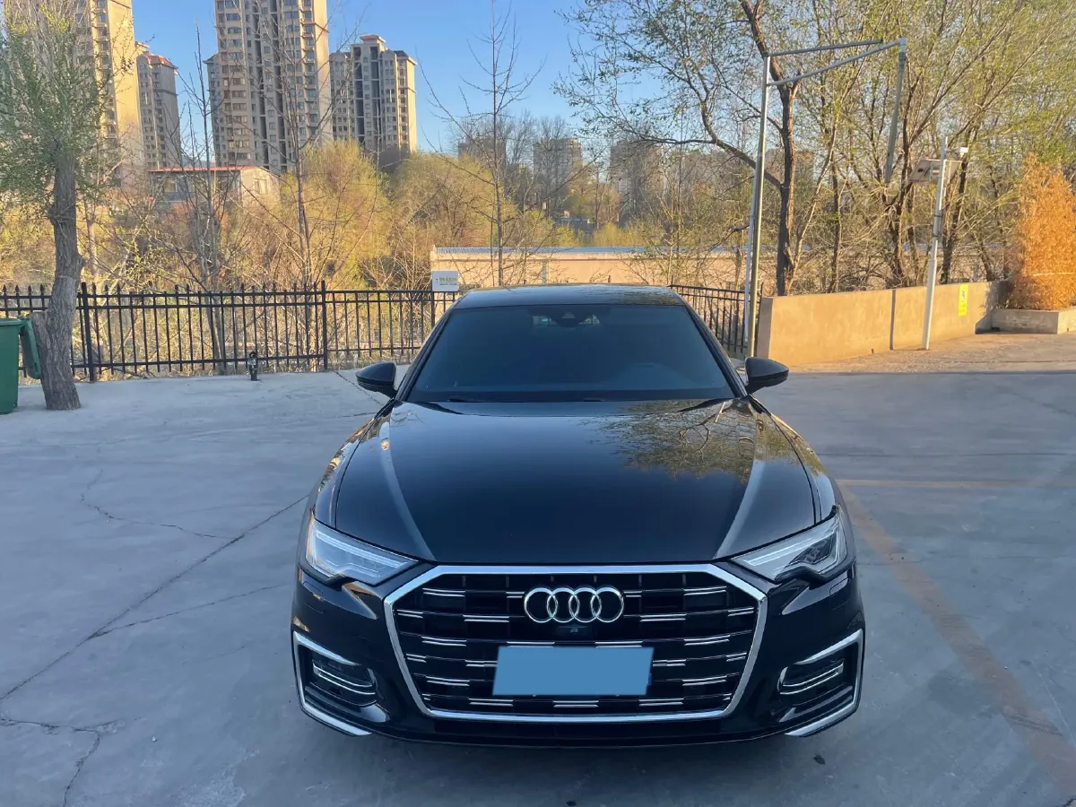 2023 Audi A6L 2.0T 245HP L4 7DCT,autocango,china used car exporter,china ev exporter,chinese used car exporter,chinese used ev exporter