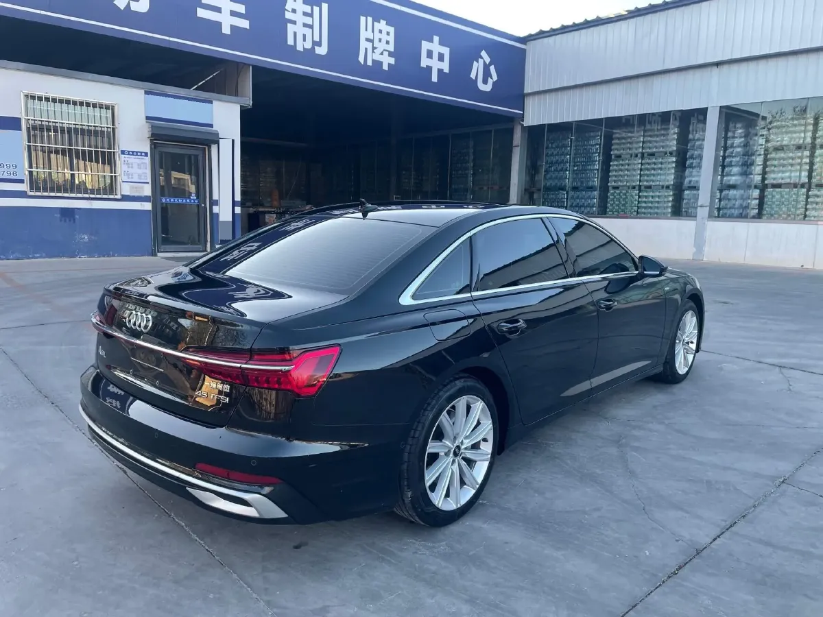 2023 Audi A6L 2.0T 245HP L4 7DCT,autocango,china used car exporter,china ev exporter,chinese used car exporter,chinese used ev exporter